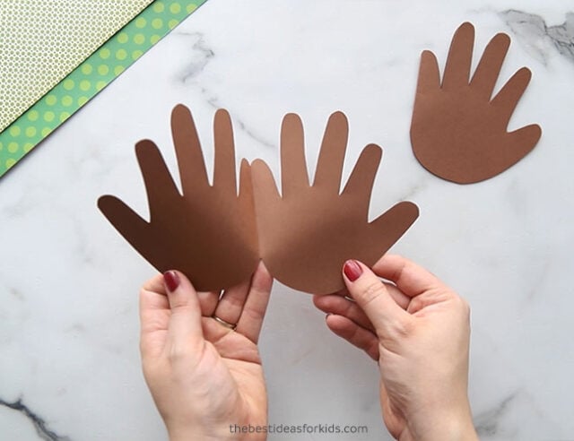 Cut out handprint for monkey handprint