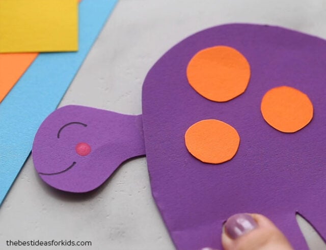 Glue Circles to Handprint