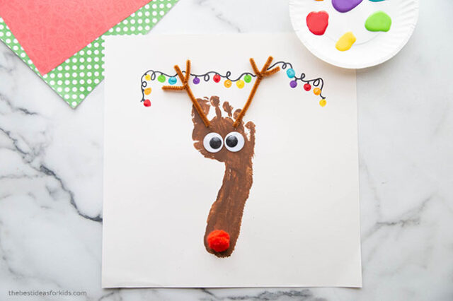 How to Make a Reindeer Footprint