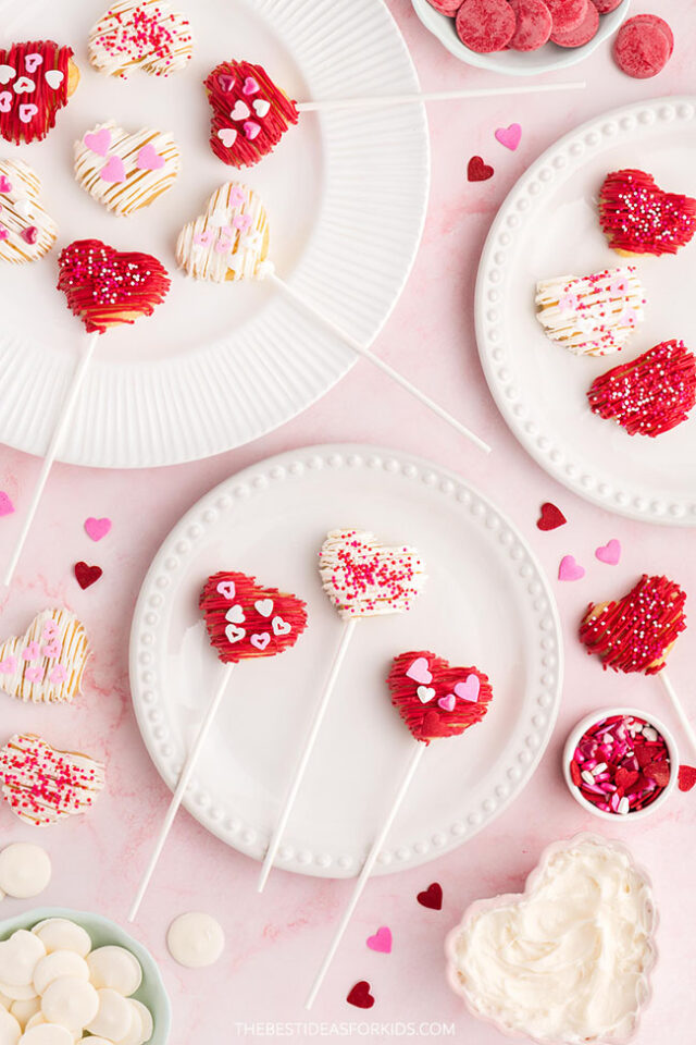 Valentine's Day Heart Cake Pops